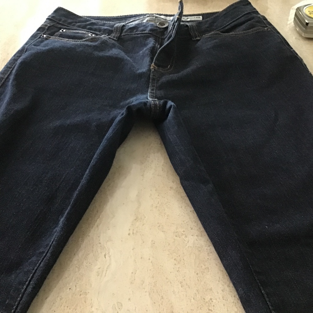 DKNY dark wash straight jeans size 8